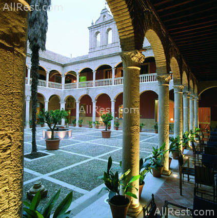 AC Palacio de Santa Paula 2